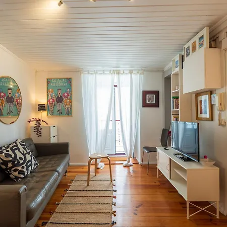 Lovely In The Heart Of Historic Alfama Appartamento Lisbona