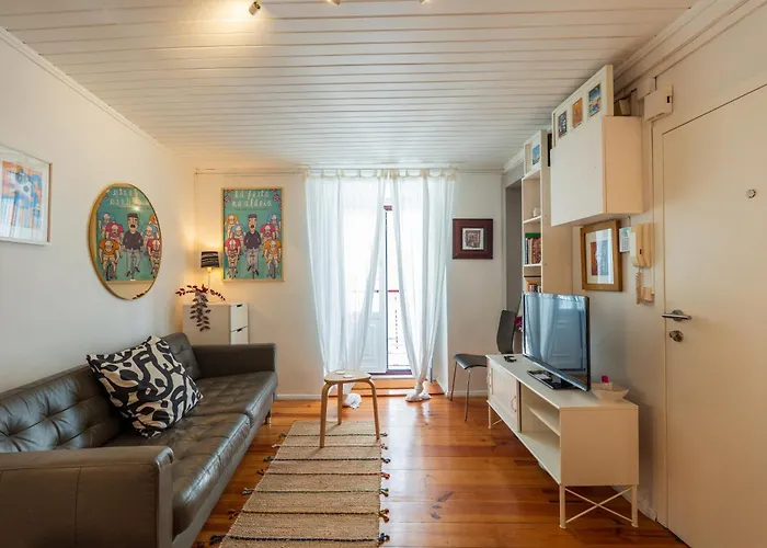Lovely In The Heart Of Historic Alfama Appartamento Lisbona