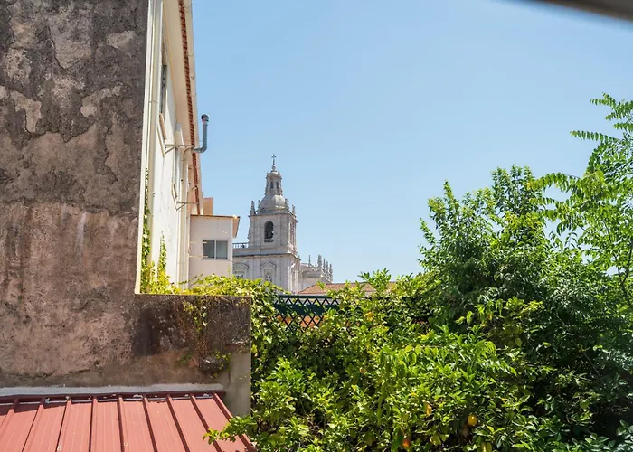 Lovely In The Heart Of Historic Alfama Appartamento Lisbona