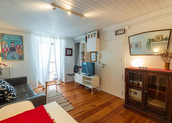 Lovely In The Heart Of Historic Alfama ליסבון
